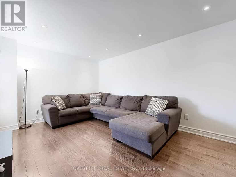 109 Spyglass Hill Road, Vaughan, photo 5