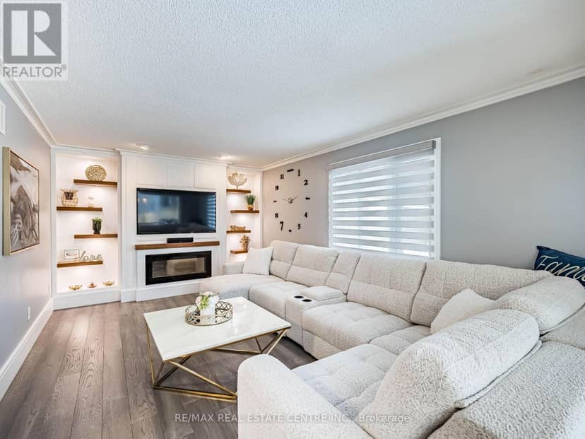 114 Parkwood Crescent — photo 15 of 40