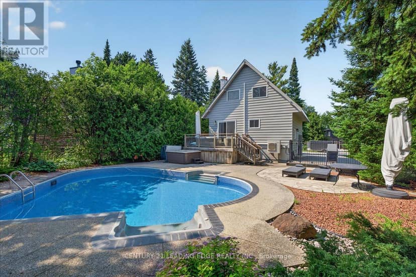 143 Campbell Crescent — photo 17 of 40
