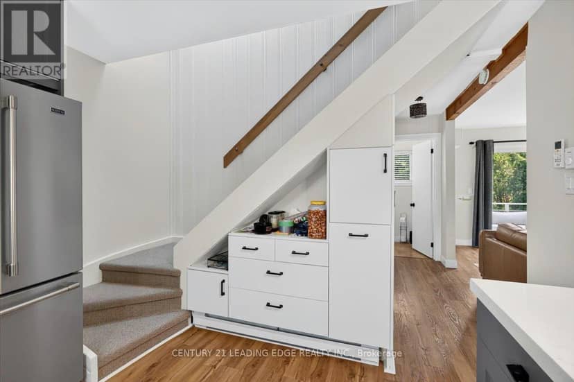 143 Campbell Crescent — photo 32 of 40