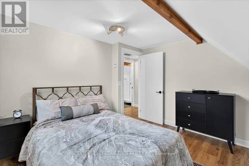 143 Campbell Crescent — photo 40 of 40