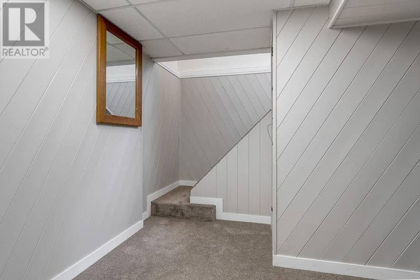 1609 Redfern — photo 30 of 40