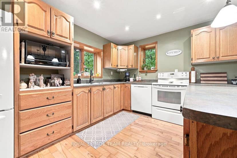 2193 Foymount Road — photo 14 of 40