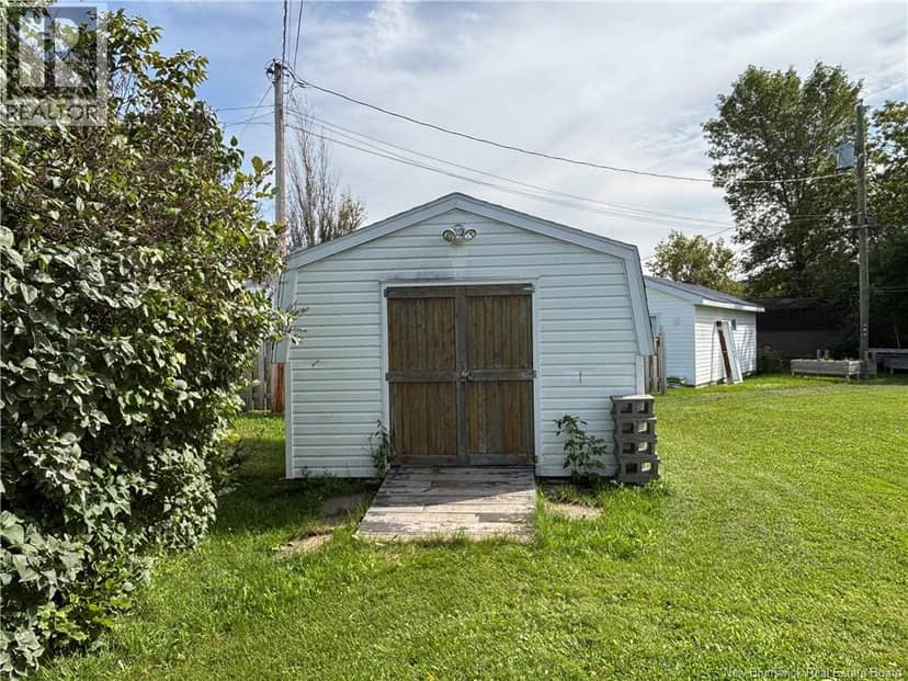 810 Couture Street, Bathurst, photo 7