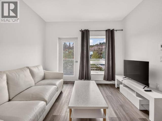 206-505 Ogilvie Street — photo 11 of 25