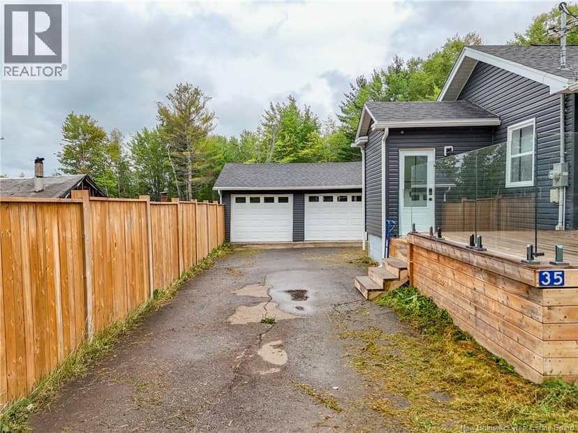 35 Centennial Drive, Minto, photo 2