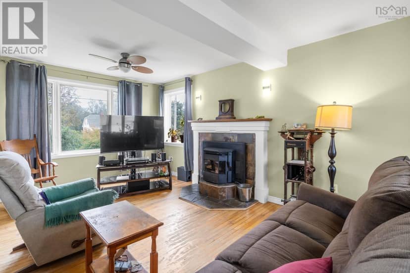 10 Fader Street — photo 4 of 19