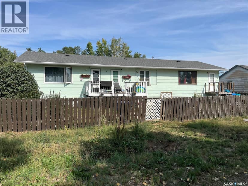 128 1st AVENUE S, Coronach
