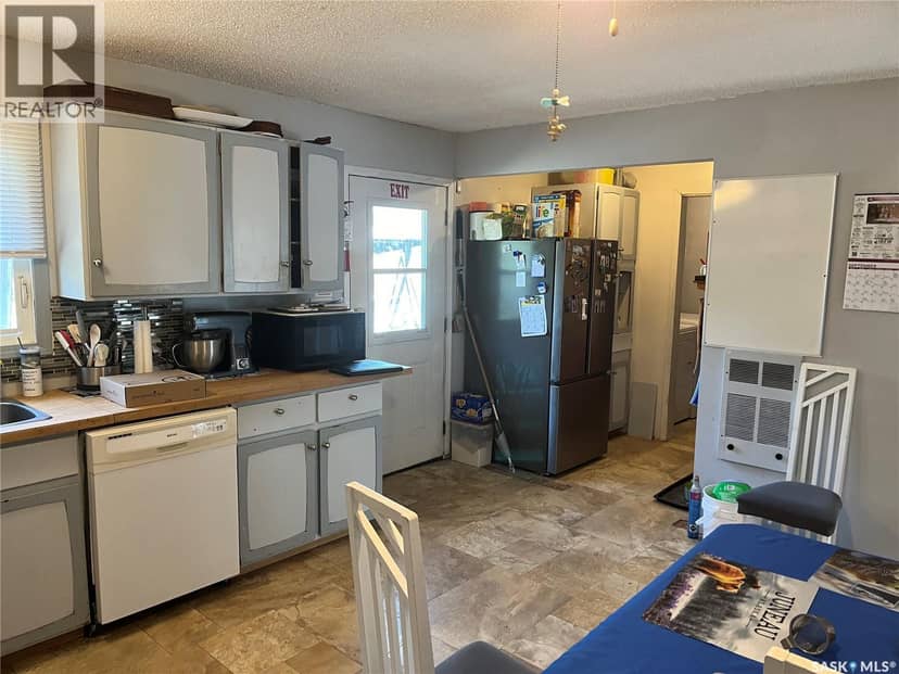 128 1st AVENUE S, Coronach, photo 3