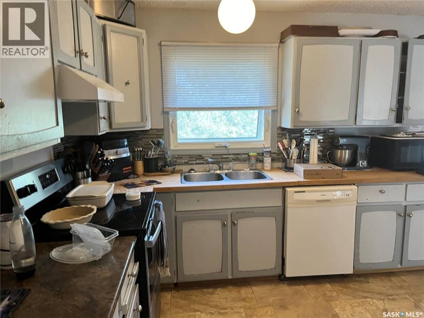 128 1st AVENUE S, Coronach, photo 4