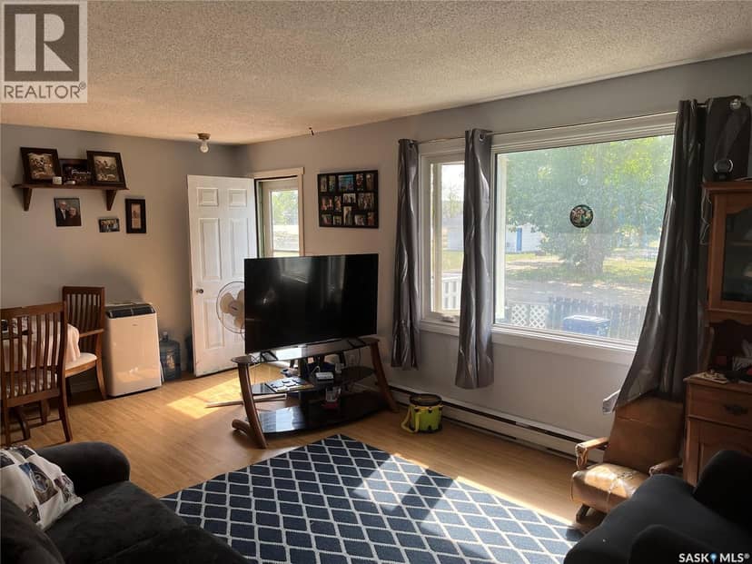 128 1st AVENUE S, Coronach, photo 5