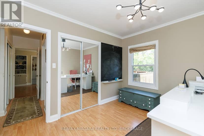 6329 Goodsir Crescent — photo 23 of 40
