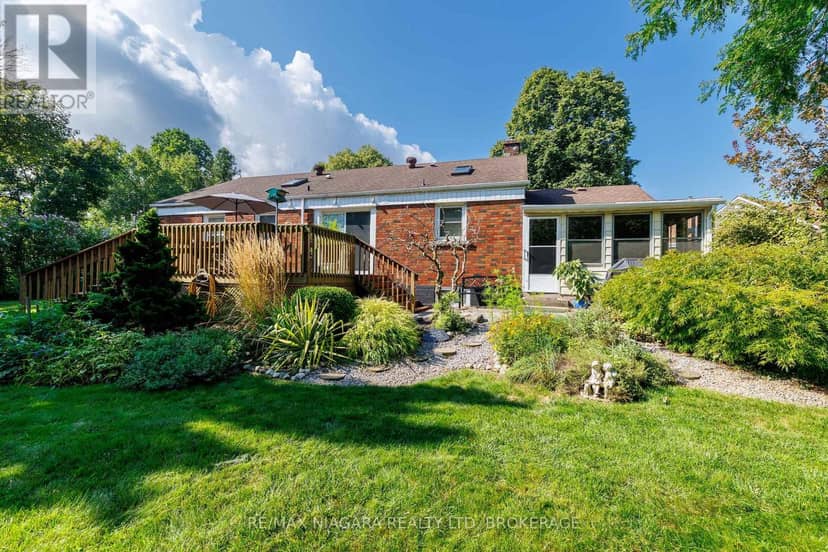 6329 Goodsir Crescent — photo 40 of 40