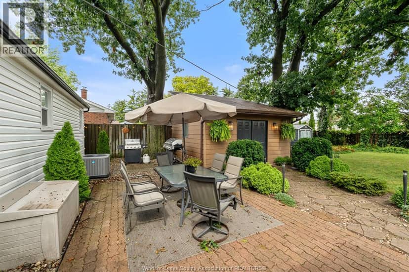 3274 Parkwood AVENUE — photo 39 of 40