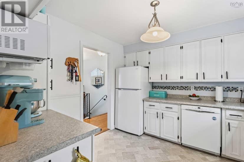 82 Campbell Road — photo 21 of 40