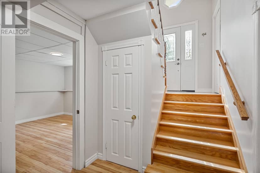 33 Amanda Drive — photo 19 of 36