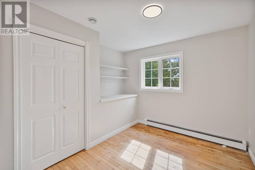 33 Amanda Drive — photo 16 of 36