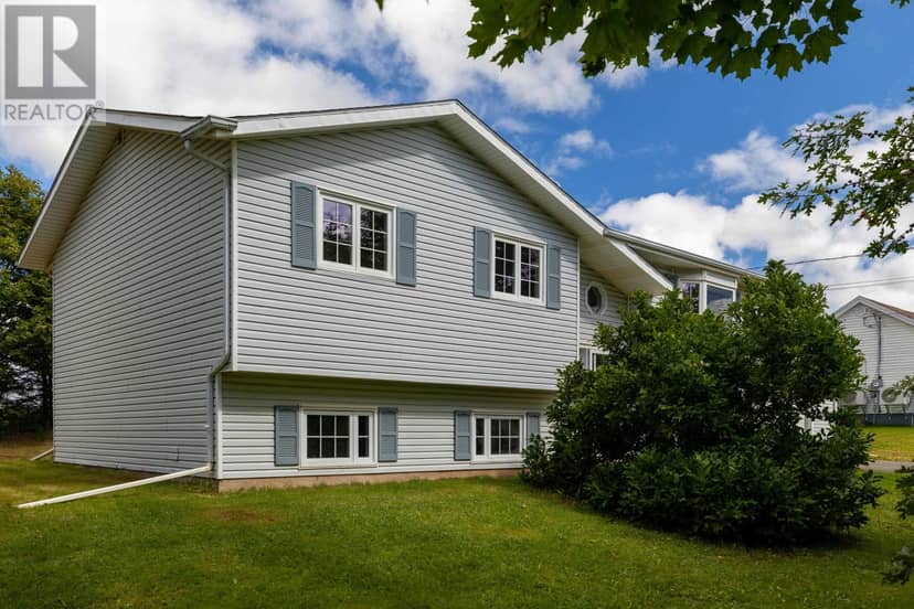 33 Amanda Drive, East Royalty, photo 2