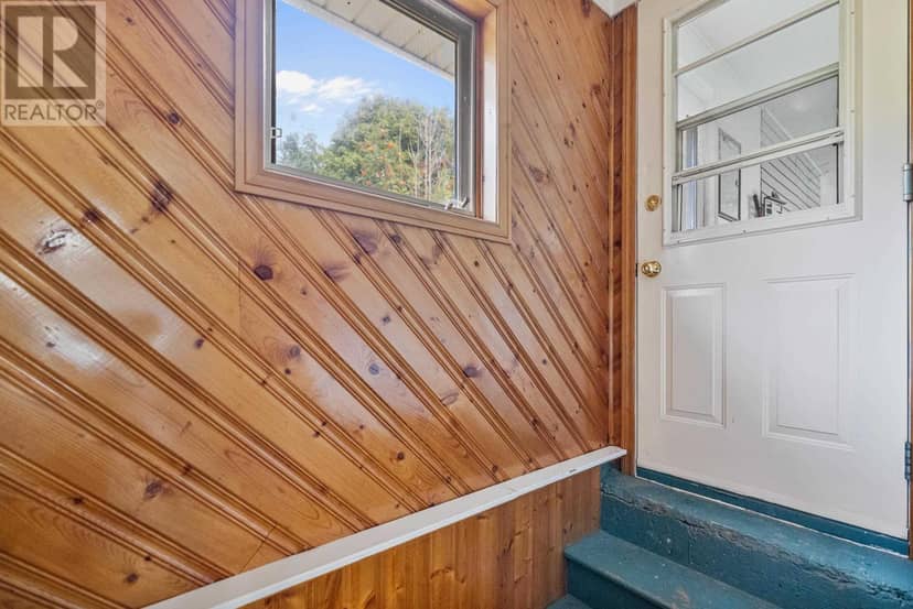 33 Amanda Drive — photo 27 of 36