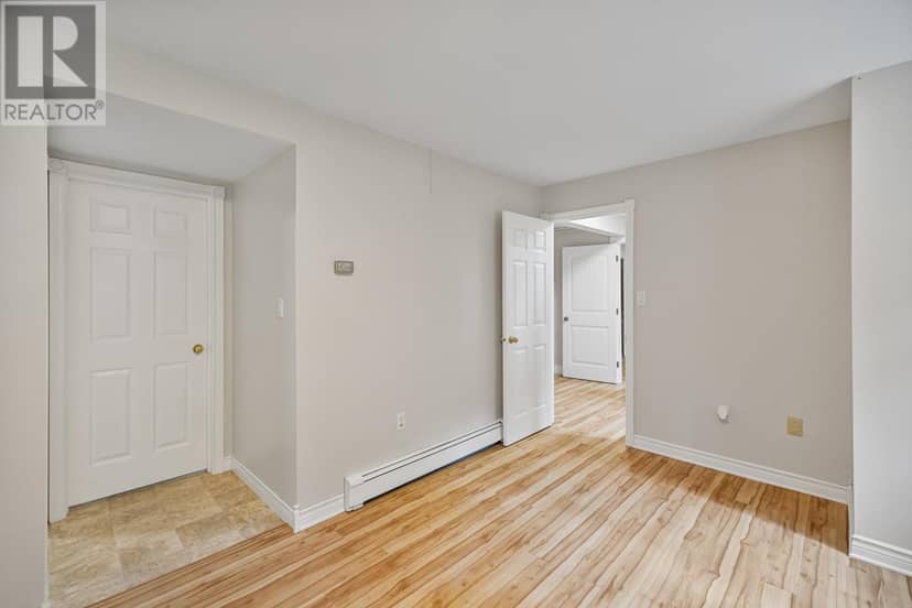 33 Amanda Drive — photo 23 of 36