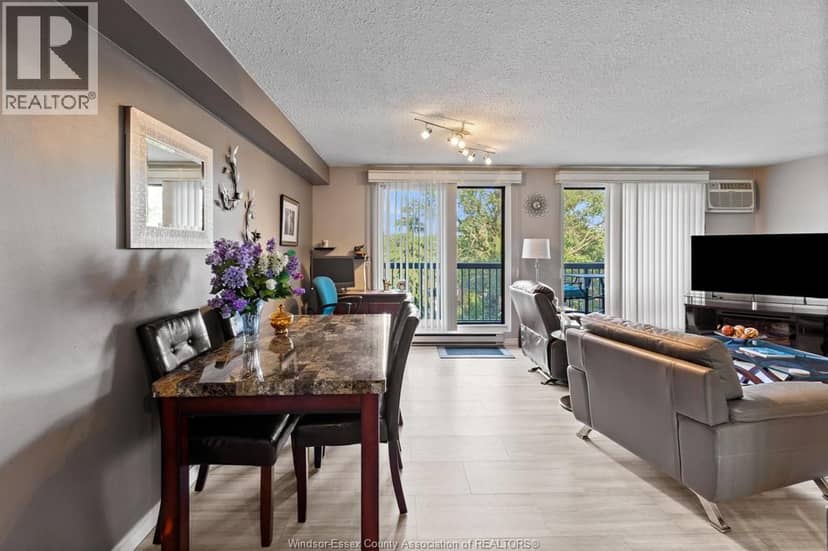 3936 WYANDOTTE STREET East Unit# 407 — photo 4 of 23