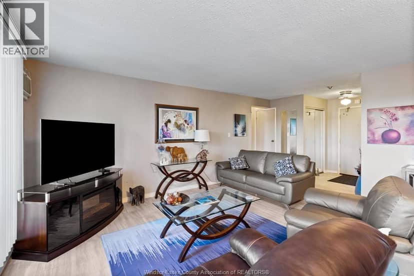 3936 WYANDOTTE STREET East Unit# 407 — photo 6 of 23