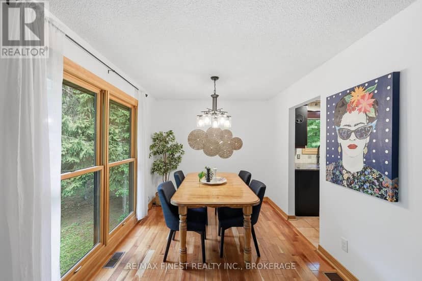 1465 Middle Road — photo 7 of 40