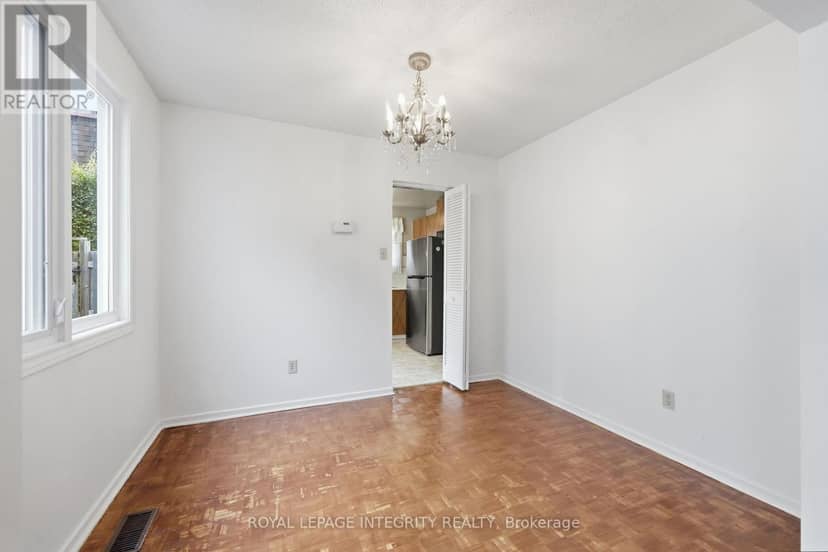 30 - 2057 Jasmine Crescent — photo 11 of 35