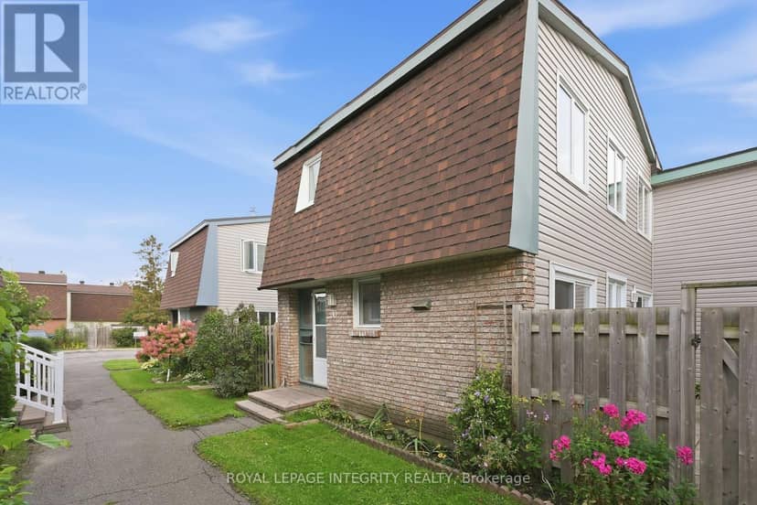 30 - 2057 Jasmine Crescent — photo 3 of 35