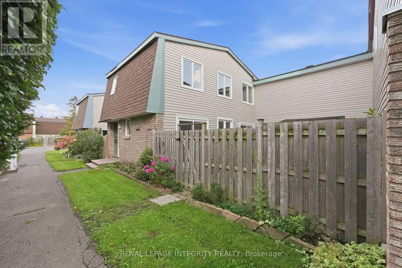 30 - 2057 Jasmine Crescent — photo 4 of 35