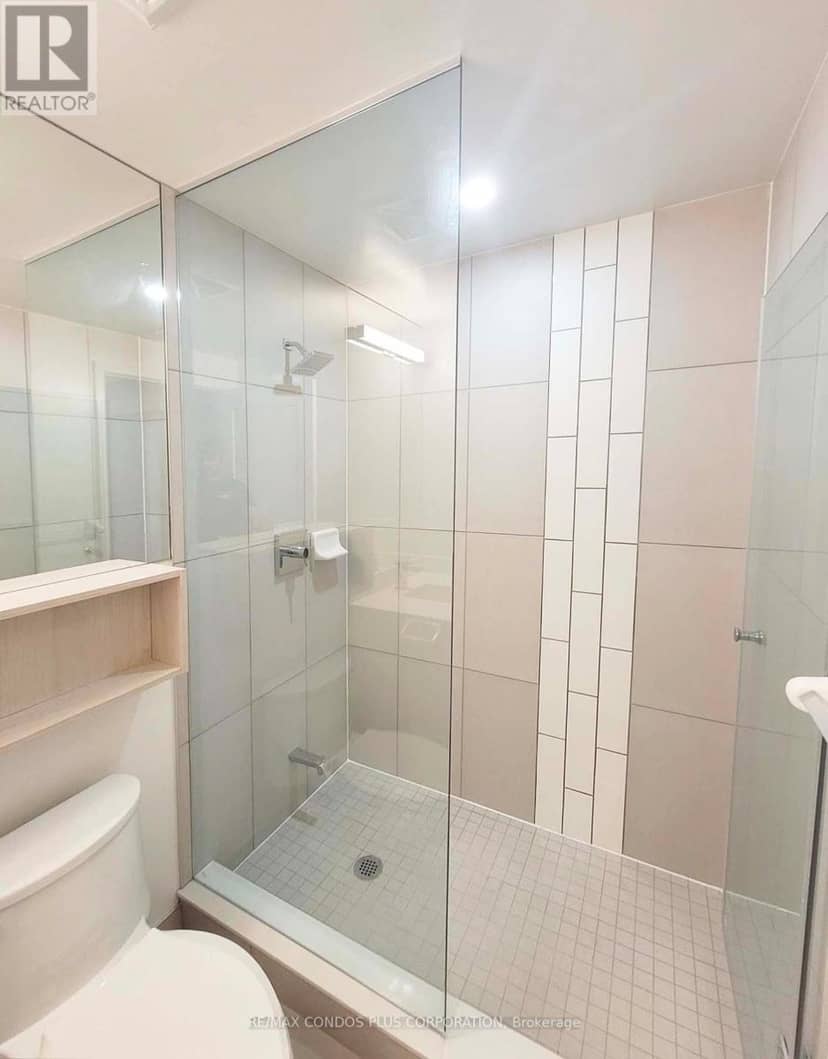 946 - 121 Lower Sherbourne Street — photo 4 of 16