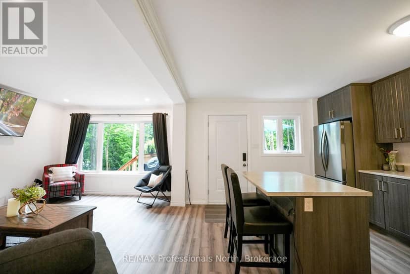 1065 Henderson's Road — photo 16 of 35