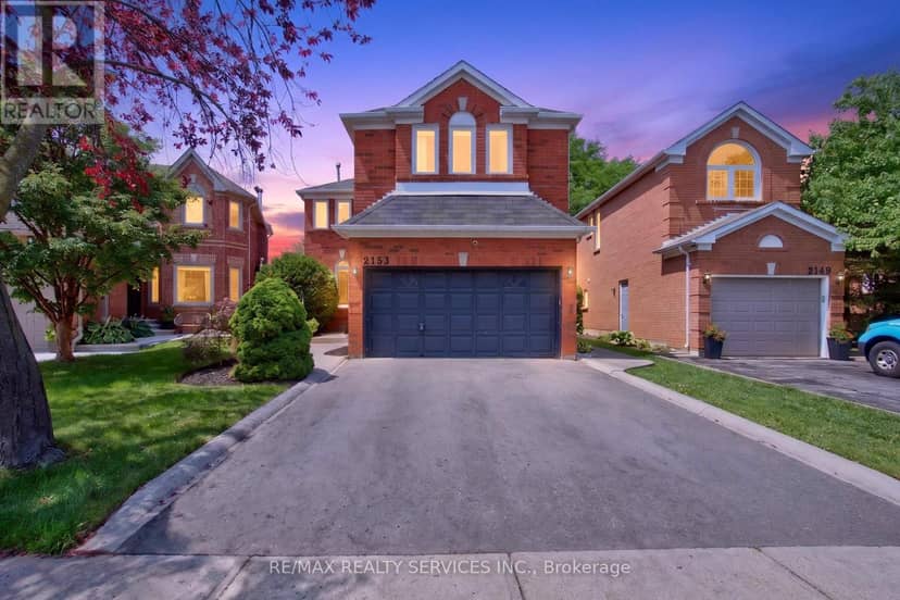 2153 Oak Bliss Crescent — photo 1 of 40