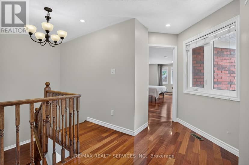 2153 Oak Bliss Crescent — photo 25 of 40