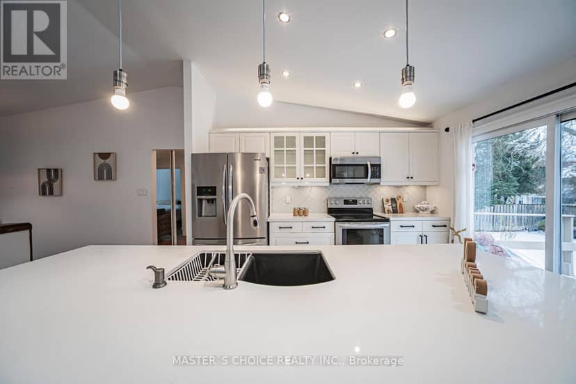 3294 Rhonda Valley Drive — photo 15 of 40