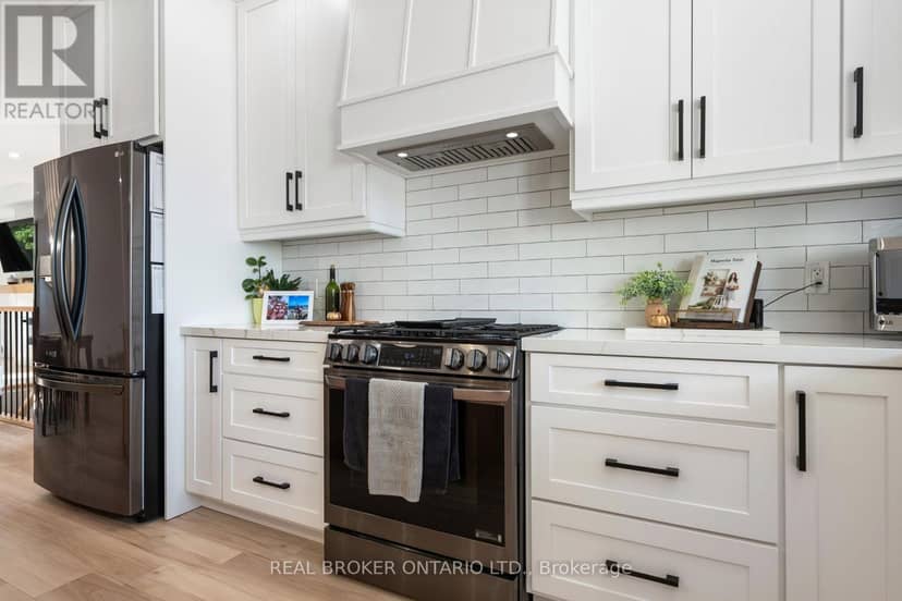 9 Macneil Court — photo 7 of 36