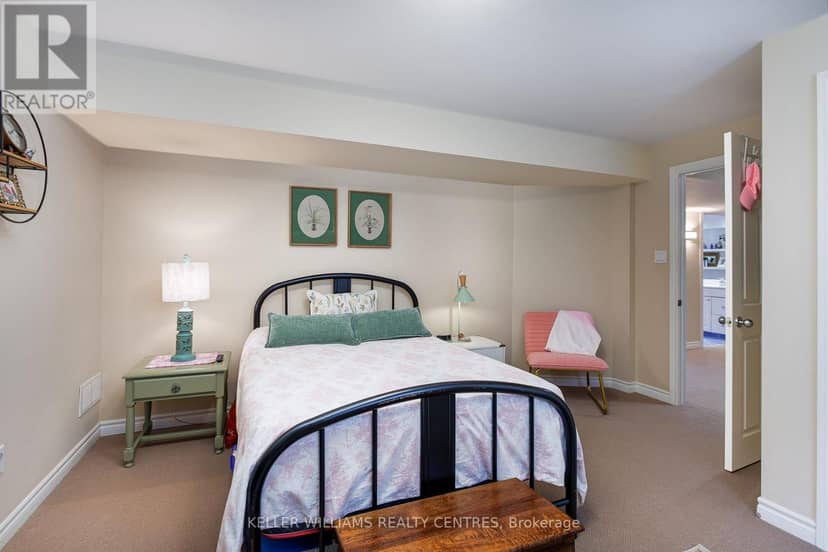 773 Prince Of Wales Drive — photo 31 of 39