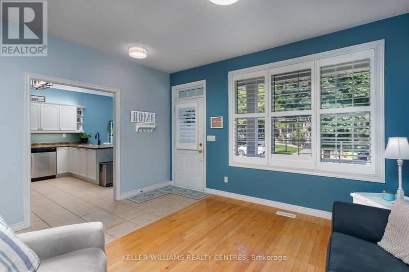 773 Prince Of Wales Drive — photo 5 of 39