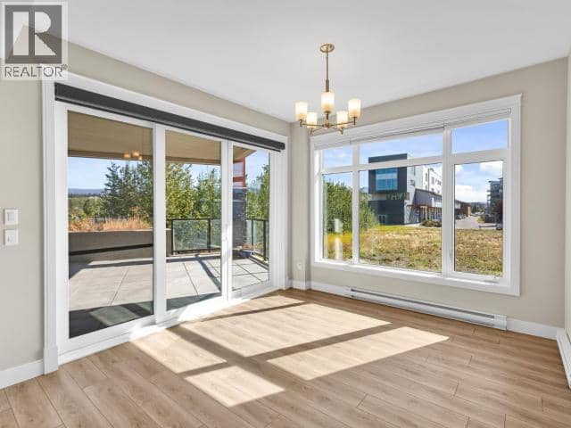 105-38 Waterfront Place — photo 11 of 33