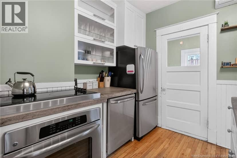 425 Lutz Street — photo 9 of 40