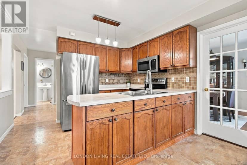 704 Homeview Road — photo 14 of 40