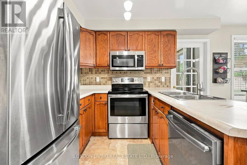 704 Homeview Road — photo 15 of 40