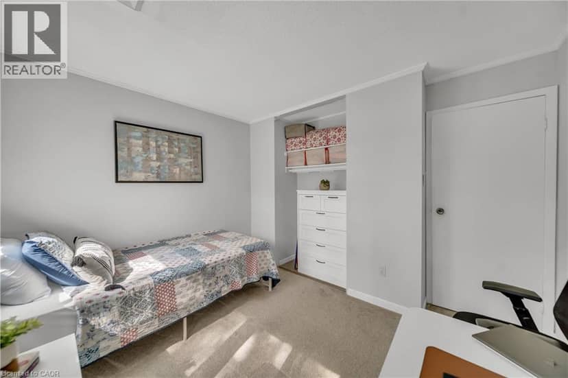 121 UNIVERSITY Avenue E Unit# 101 — photo 27 of 40