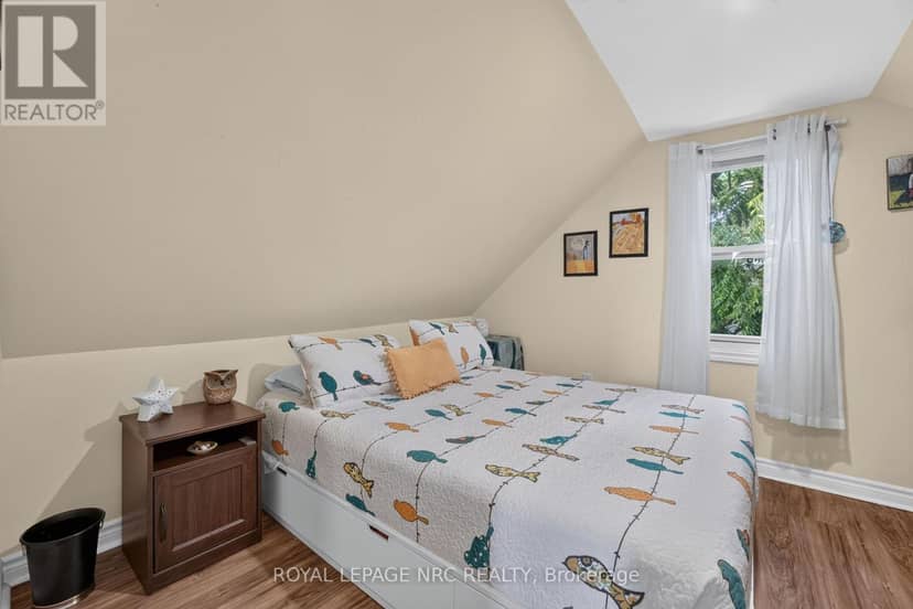 63 Oakwood Street — photo 20 of 40