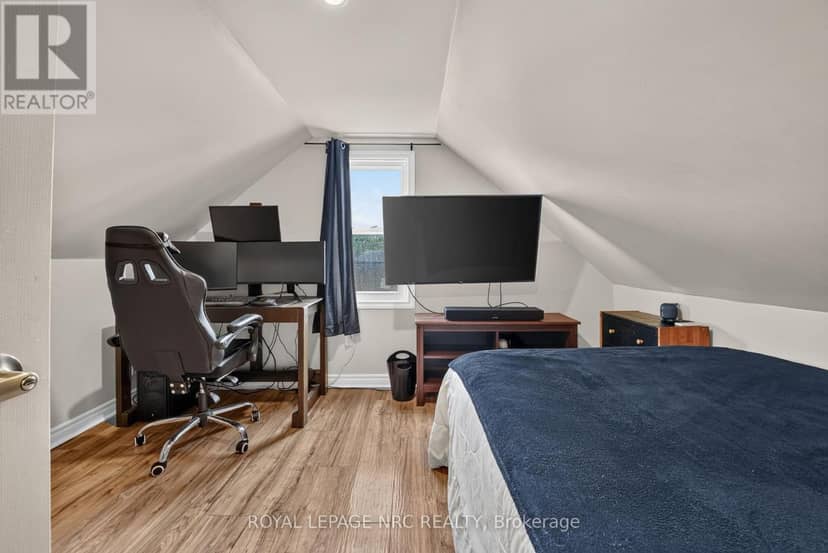 63 Oakwood Street — photo 23 of 40