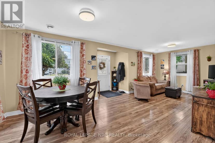 63 Oakwood Street — photo 7 of 40