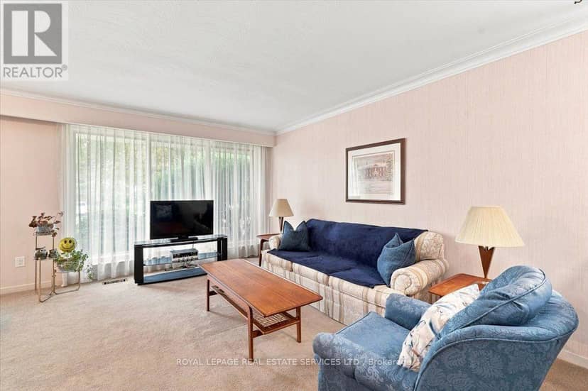142 Cass Avenue — photo 6 of 26