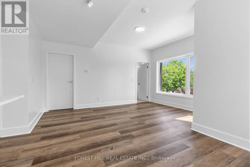 2 - 40 Ed Clark Gardens — photo 9 of 28