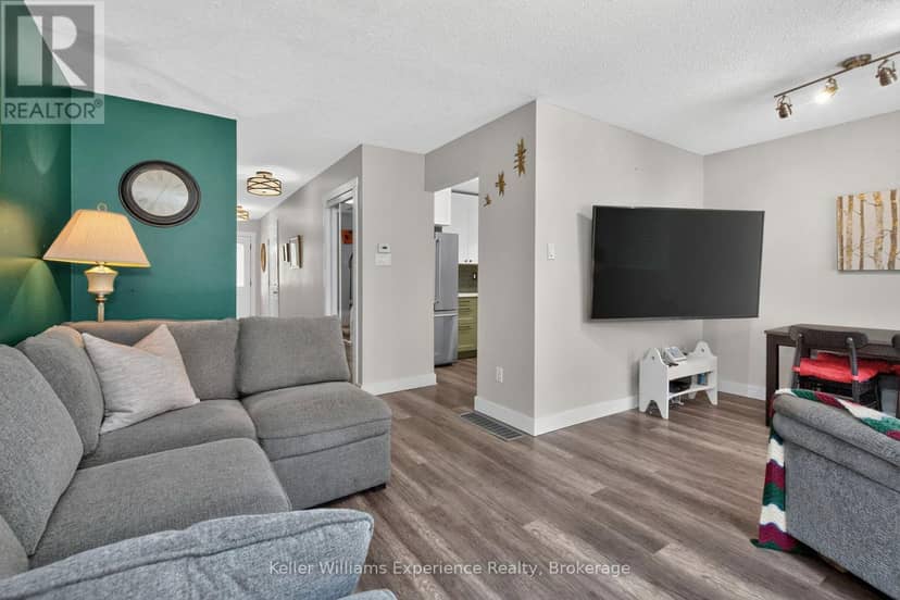 85 - 778 William Street — photo 10 of 29