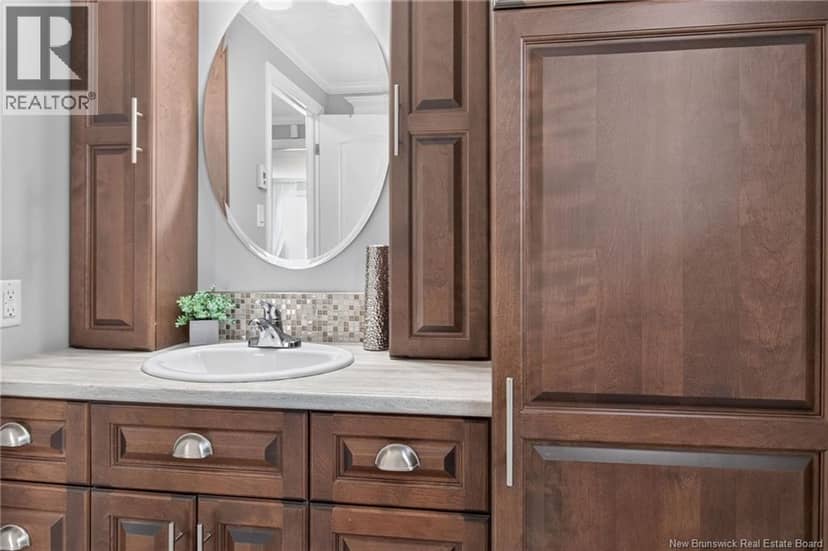 266 Bonaventure Street — photo 16 of 29